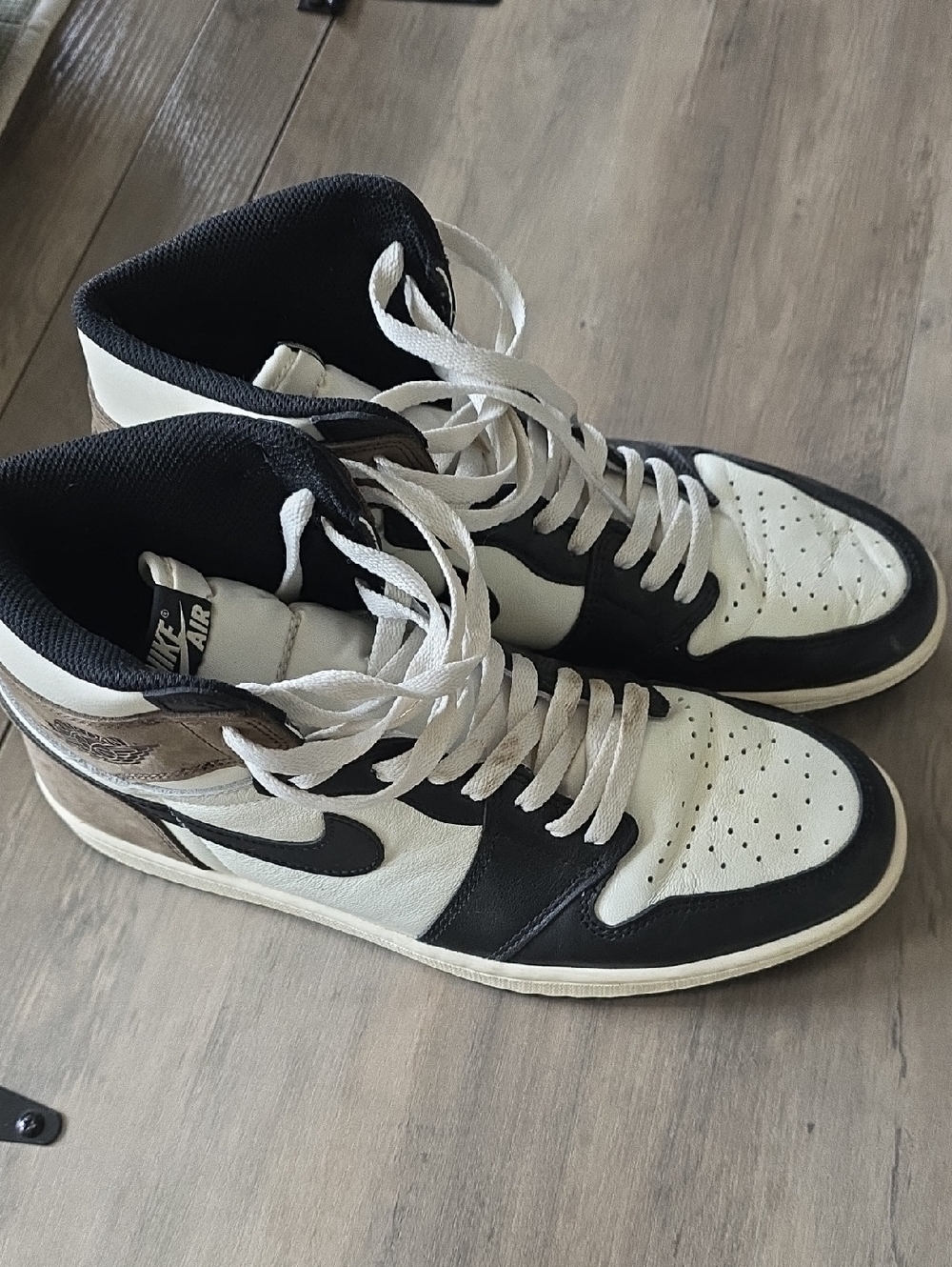 Nike Men’s High-Top Sneakers in Black, White and Brown